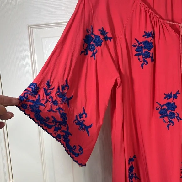 Velzera Coral Red and Blue Embroidered Floral Tunic Sz XXL - Picture 4 of 10